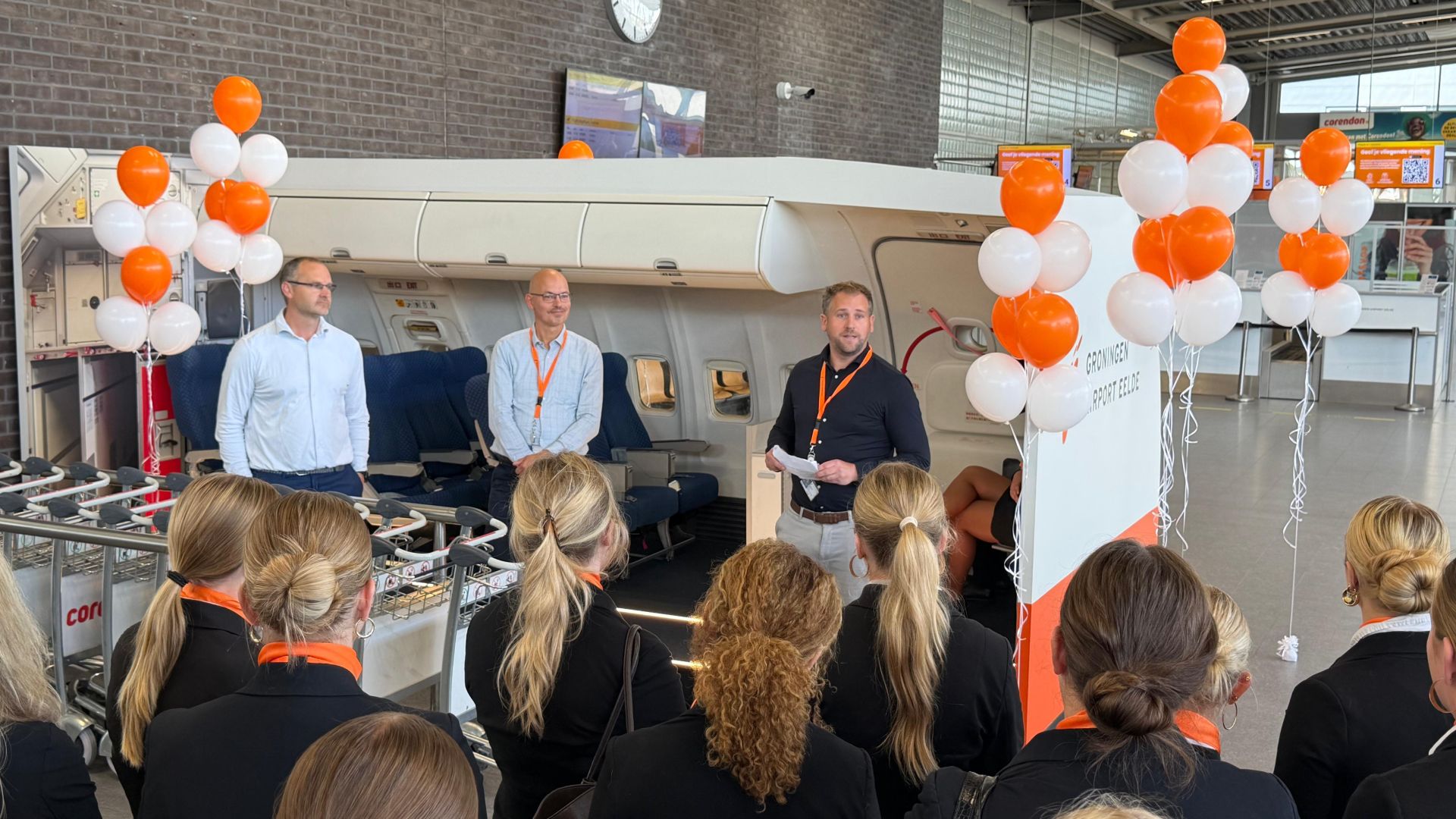 Aircraft cabin in Groningen Airport terminal creates a unique learning ...